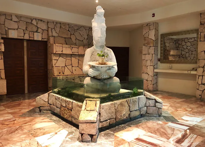 Grand Park Royal 5*