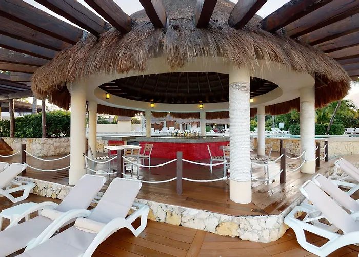 Grand Park Royal 5*