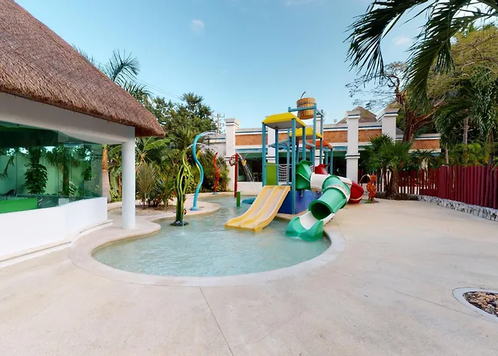 Grand Park Royal 5*